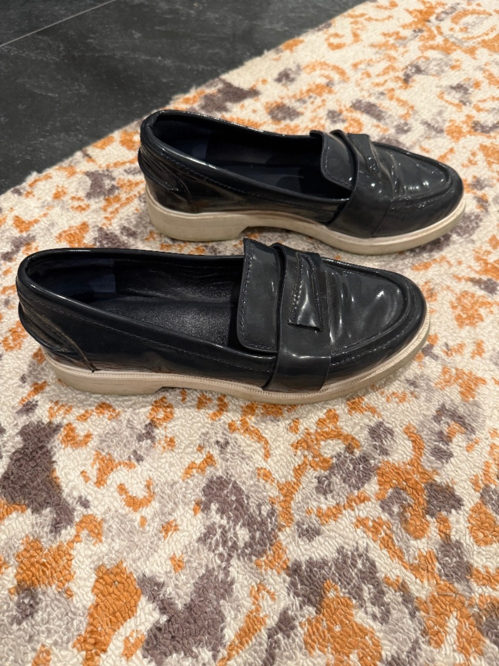 Tory Burch pocket tee golf shoes patent leather navy blue